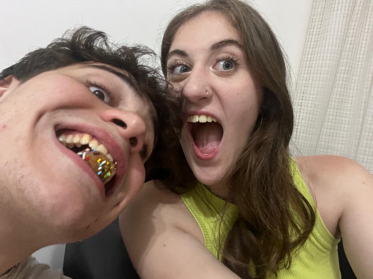 Riendo juntos